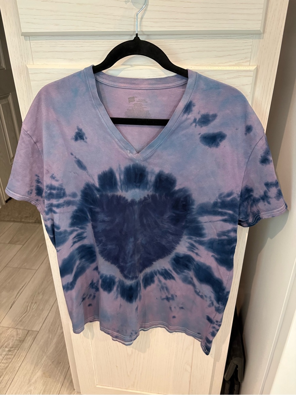 Hanes Tie-Dye V-Neck Tee - Lavender & Navy